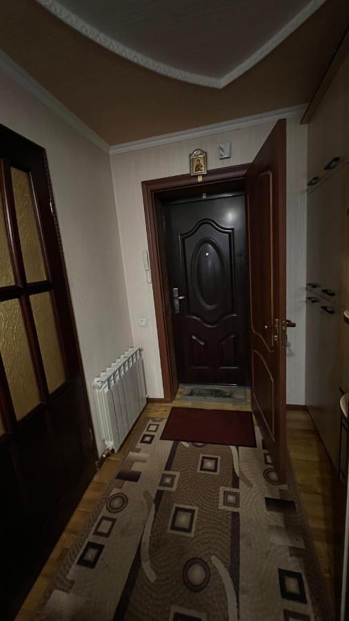 Просторі Та Комфортні Апартаменти «Д.І.М.» Kamianets-Podilskyi Εξωτερικό φωτογραφία